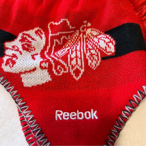Boys Chicago Blackhawks Hat - Picture 3 of 11